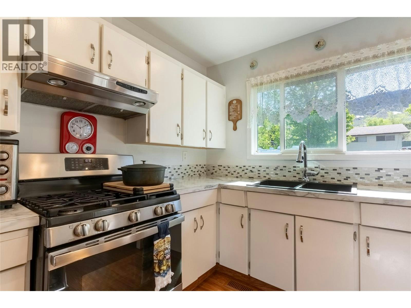 1254 Heustis Drive, Ashcroft, BC, V0K 1A0 - 21