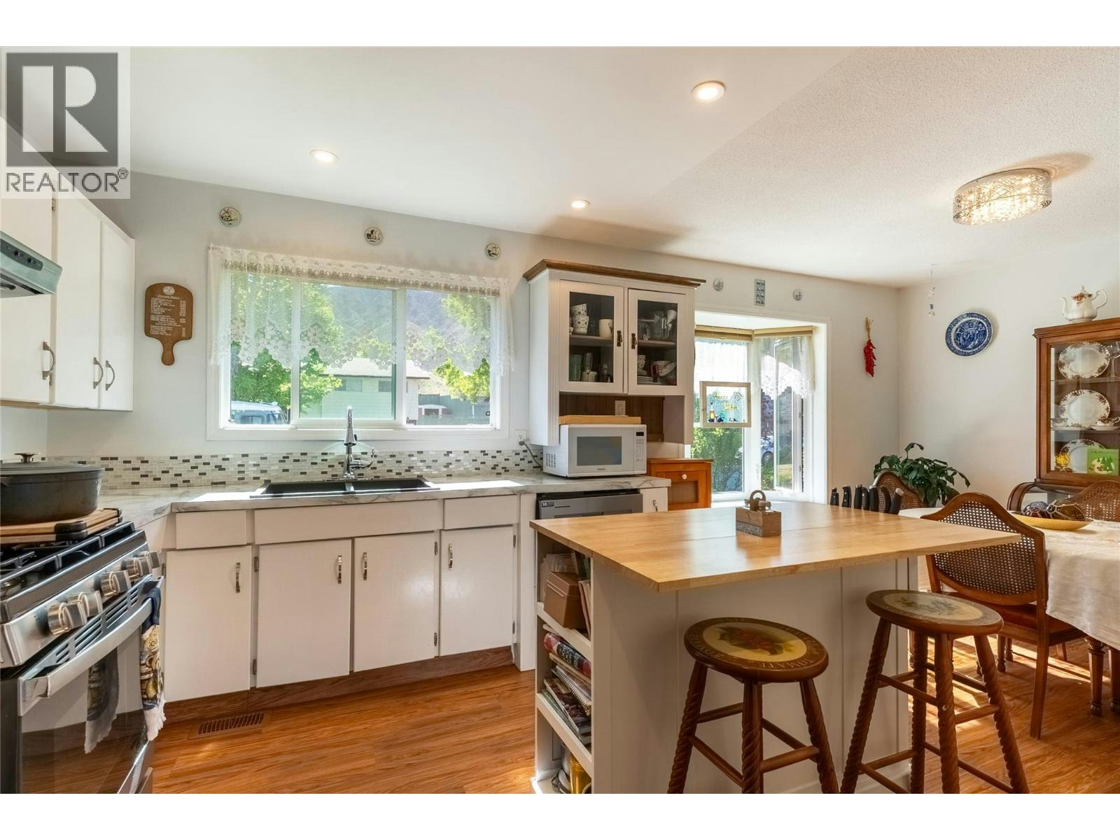 1254 Heustis Drive, Ashcroft, BC, V0K 1A0 - 23