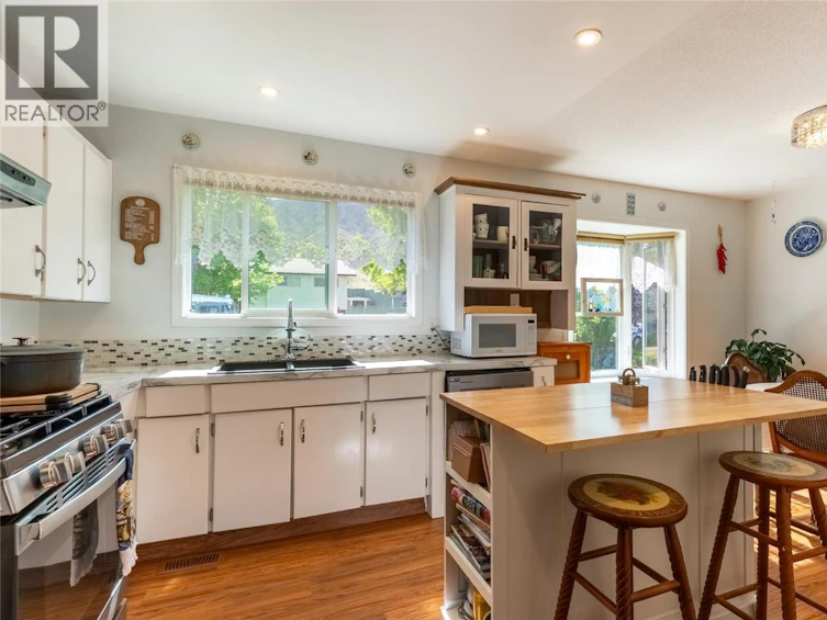 1254 Heustis Drive, Ashcroft, BC, V0K 1A0 - 23