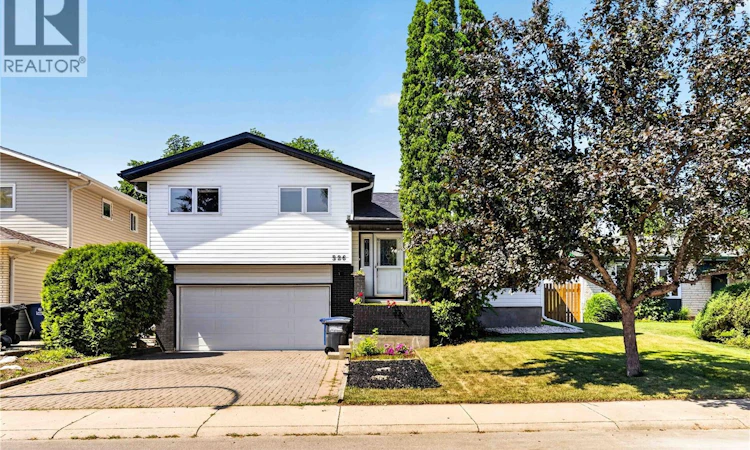526 Tobin Crescent