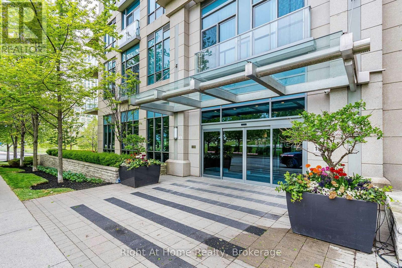 1303-15 Viking Lane, Toronto, ON, M9B 0A4
