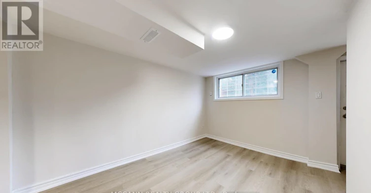 BSMT-496 Northcliffe Boulevard, Toronto, ON, M6E 3L5 - 14