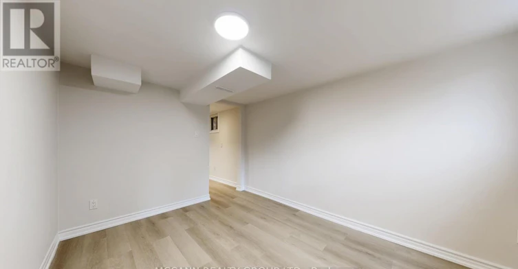 BSMT-496 Northcliffe Boulevard, Toronto, ON, M6E 3L5 - 15