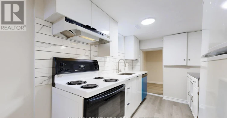 BSMT-496 Northcliffe Boulevard, Toronto, ON, M6E 3L5 - 6
