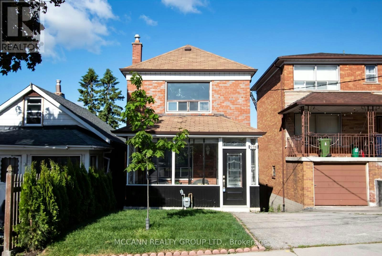 BSMT-496 Northcliffe Boulevard, Toronto, ON, M6E 3L5