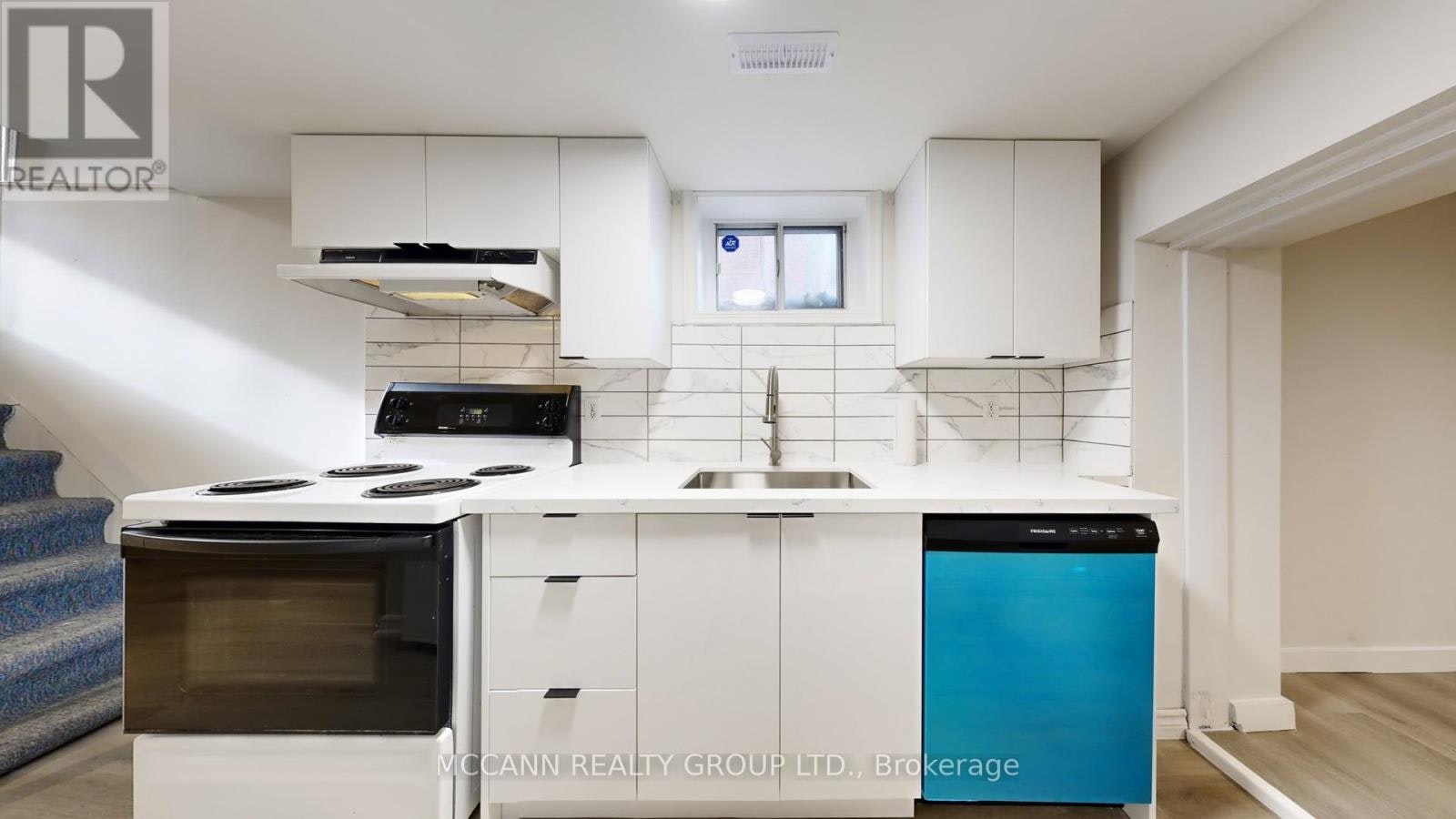 BSMT-496 Northcliffe Boulevard, Toronto, ON, M6E 3L5 - 7