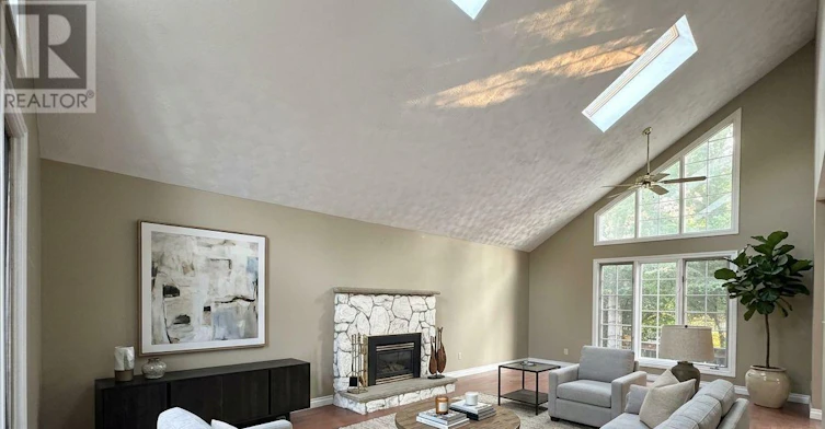 114 Lorne Avenue, Newmarket, ON, L3Y 4J6 - 2