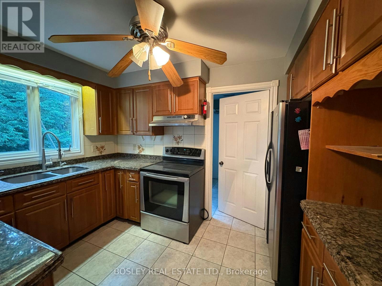 114 Lorne Avenue, Newmarket, ON, L3Y 4J6 - 9