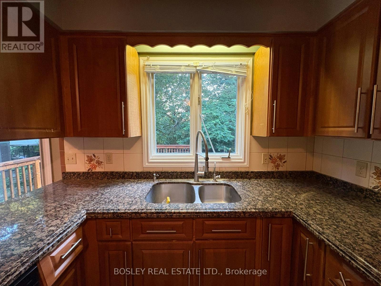 114 Lorne Avenue, Newmarket, ON, L3Y 4J6 - 10