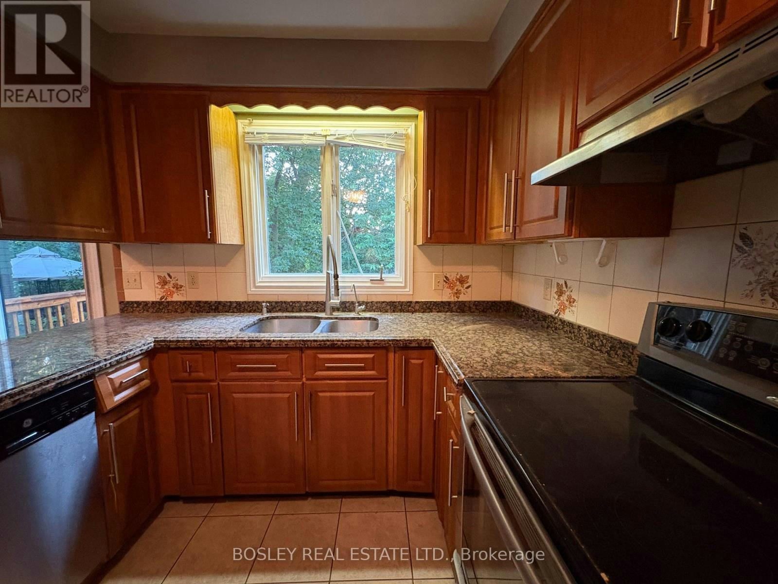 114 Lorne Avenue, Newmarket, ON, L3Y 4J6 - 11