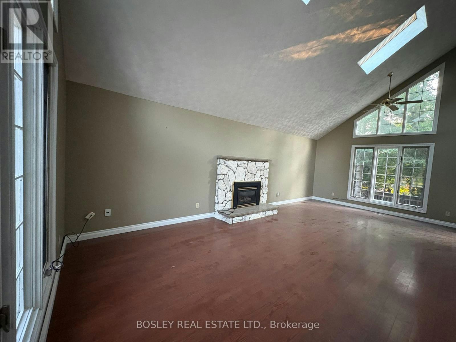 114 Lorne Avenue, Newmarket, ON, L3Y 4J6 - 3