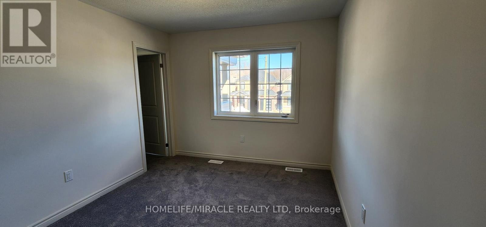 30 Hummingbird Grove, Adjala-Tosorontio, ON, L0G 1W0 - 32
