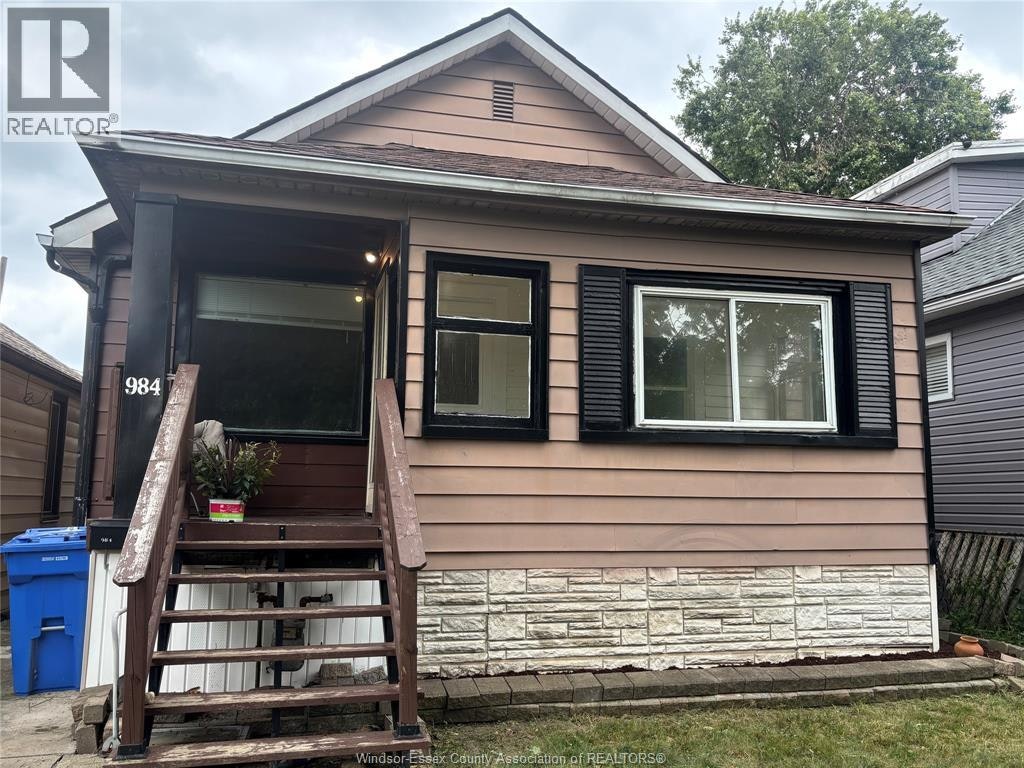 984 Ellrose, Windsor, ON, N8Y 3W9