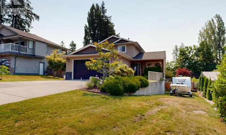 7066 Qualicum Way