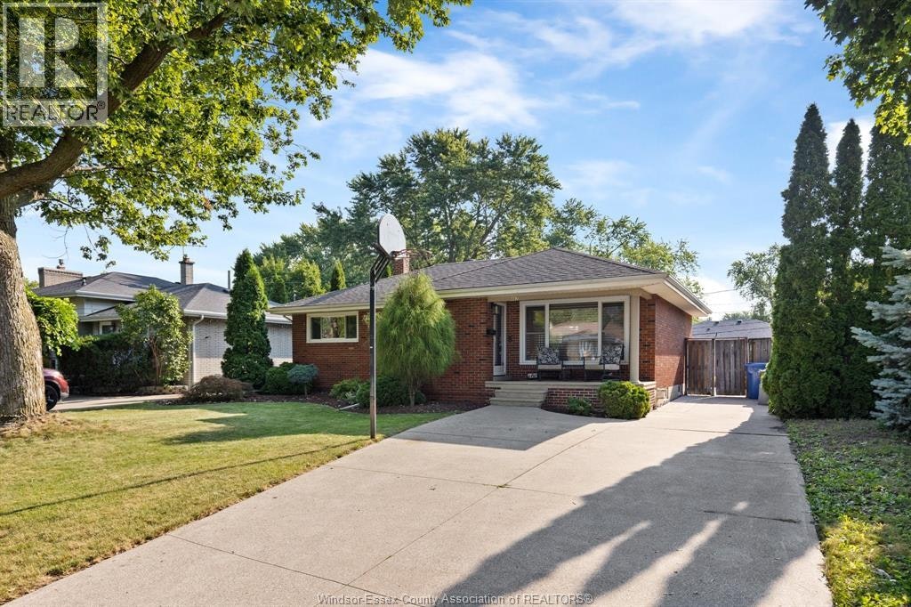 462 Dormar Drive, Windsor, ON, N8S 3Z4