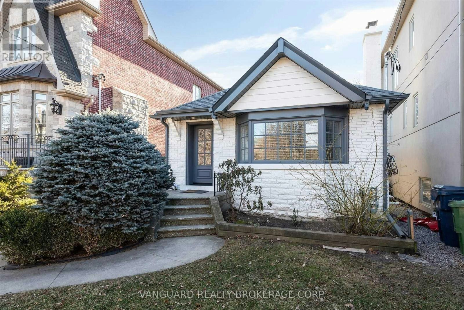 BASEMENT-187 Brooke Avenue, Toronto, ON, M5M 2K7