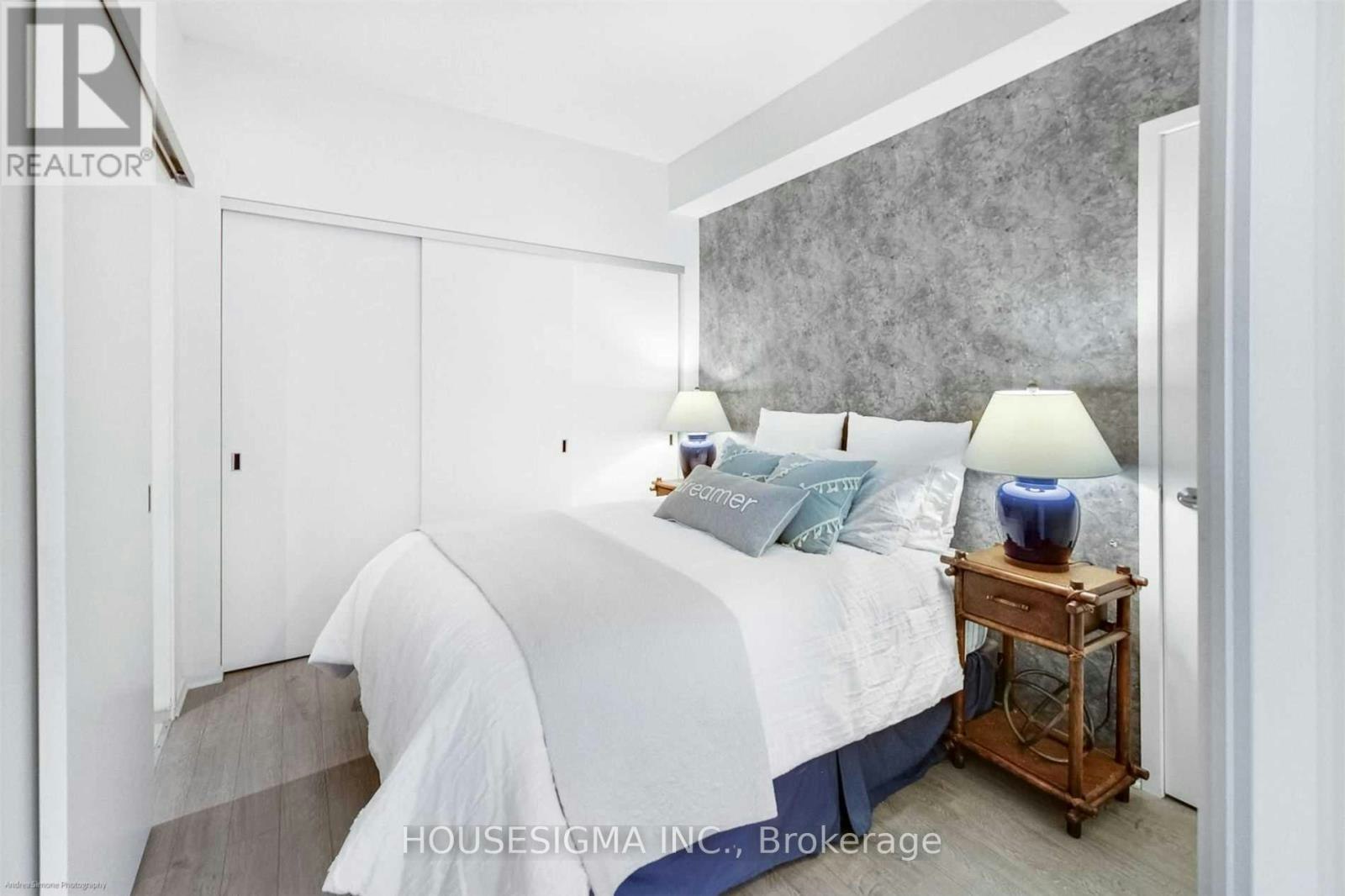 305-101 Charles Street E, Toronto, ON, M4Y 0A9 - 12
