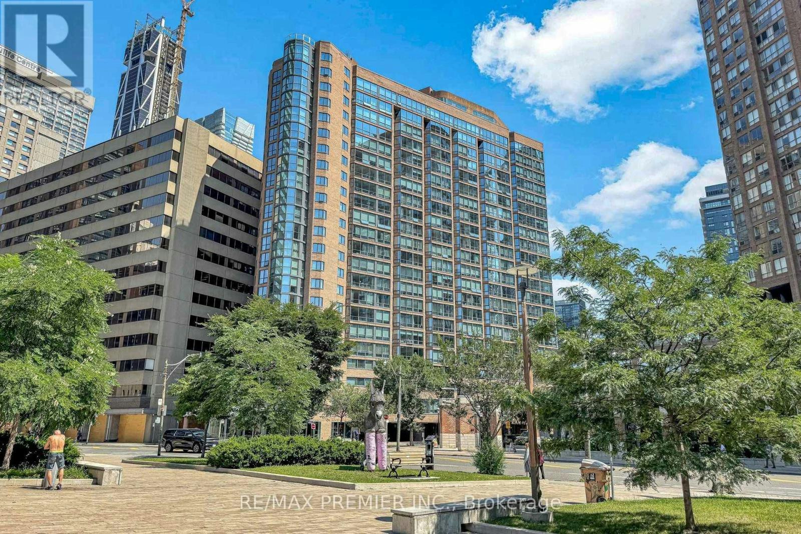 1804-1055 Bay Street, Toronto, ON, M5S 3A3