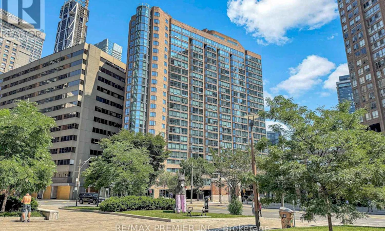 1804-1055 Bay Street