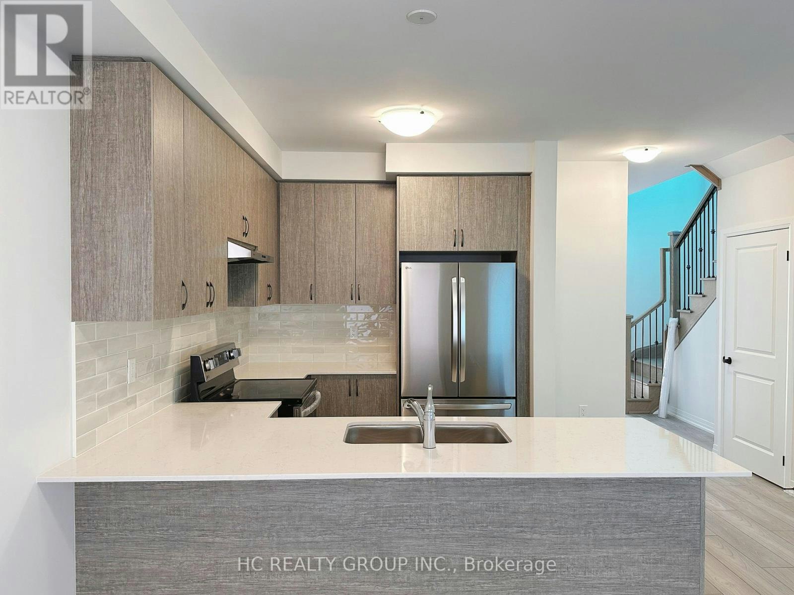 1018 Valhalla Terrace, Pickering, ON, L1X 0P8 - 2