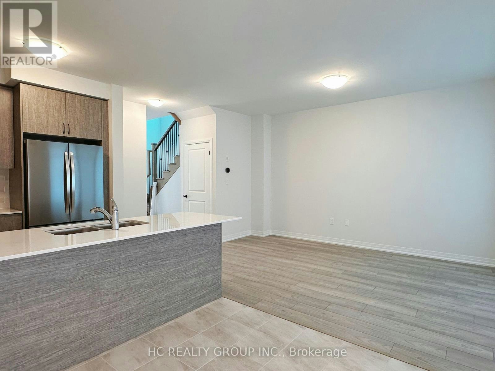 1018 Valhalla Terrace, Pickering, ON, L1X 0P8 - 3
