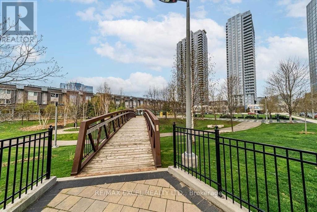 1806-151 Village Green Square, Toronto, ON, M1S 0K5 - 25