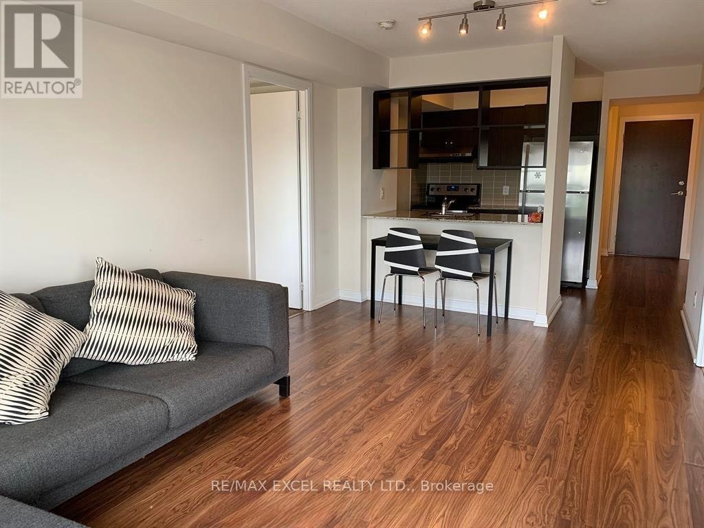 1806-151 Village Green Square, Toronto, ON, M1S 0K5 - 3