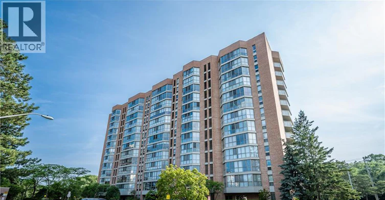 807-265 Westcourt Place, Waterloo, ON, N2L 6E4