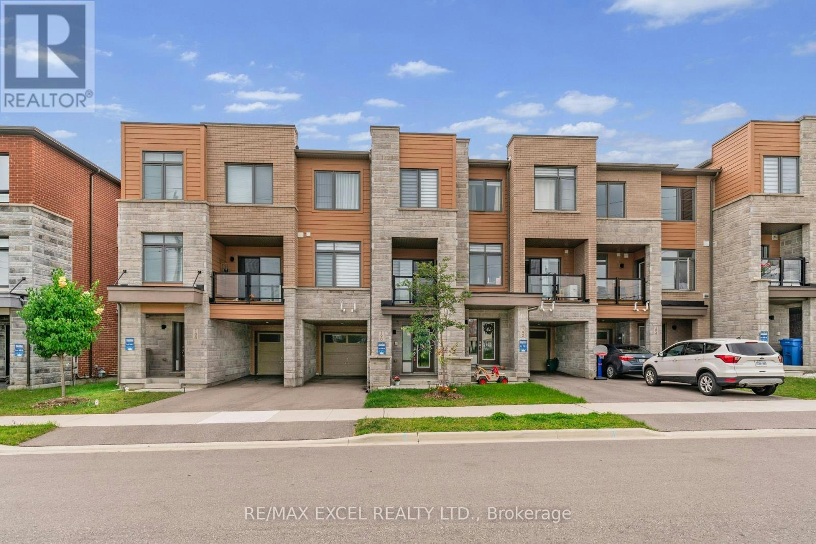 190 Vantage Loop, Newmarket, ON, L3X 0L3