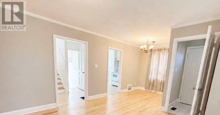 21 Aura Lea Boulevard, Toronto, ON, M9M 1K2 - 5