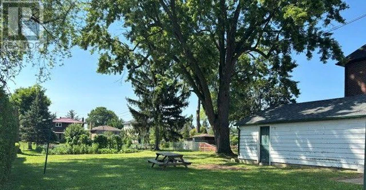 21 Aura Lea Boulevard, Toronto, ON, M9M 1K2 - 21