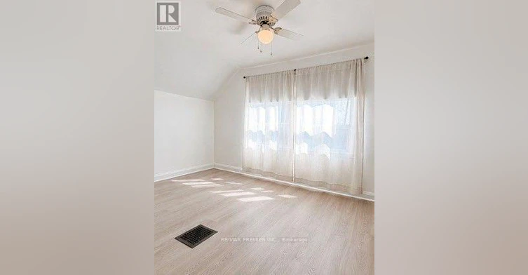 21 Aura Lea Boulevard, Toronto, ON, M9M 1K2 - 17
