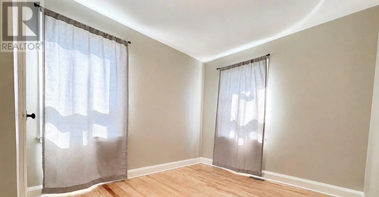 21 Aura Lea Boulevard, Toronto, ON, M9M 1K2 - 12