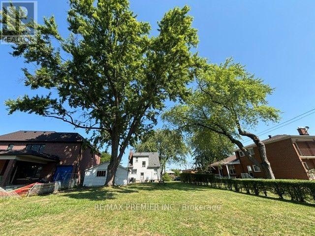 21 Aura Lea Boulevard, Toronto, ON, M9M 1K2 - 20