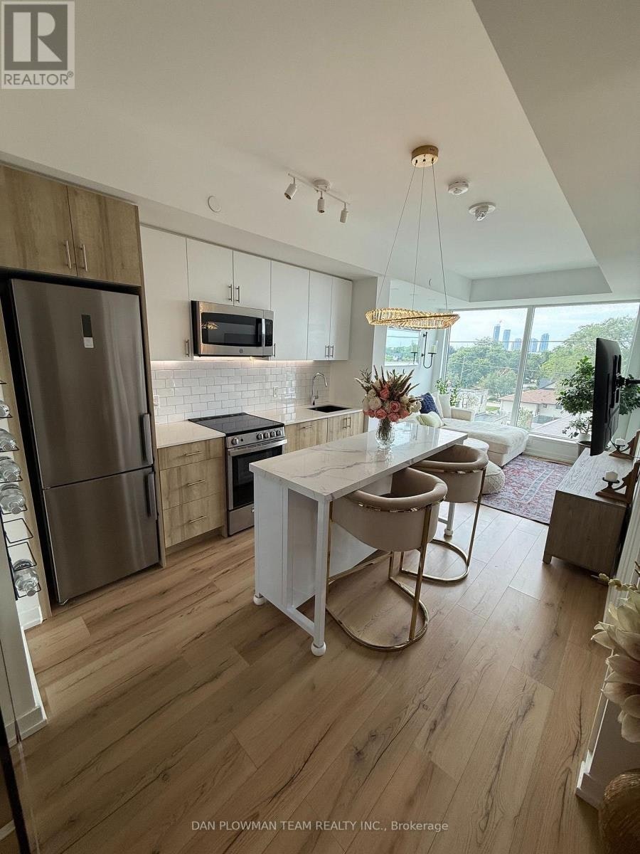 405-1195 The Queensway, Toronto, ON, M8Z 0H1