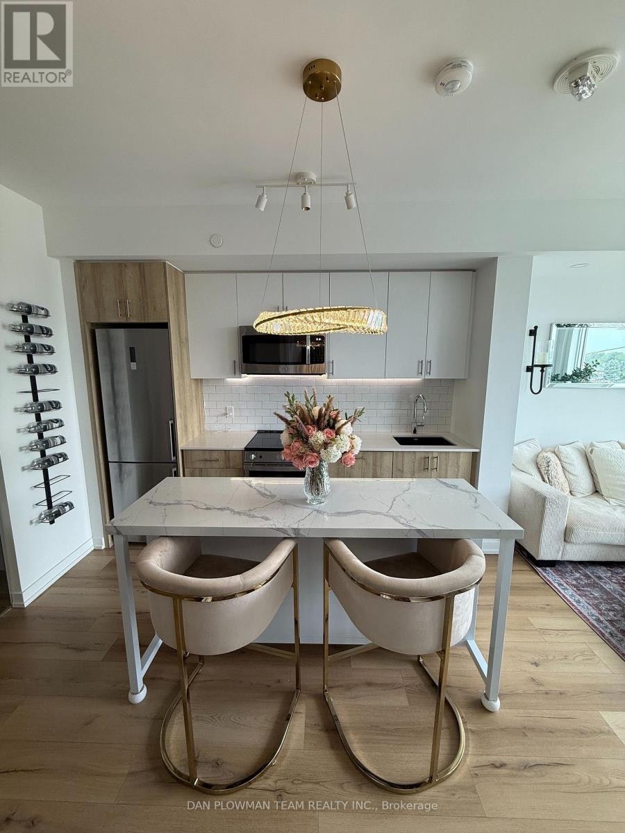 405-1195 The Queensway, Toronto, ON, M8Z 0H1 - 2