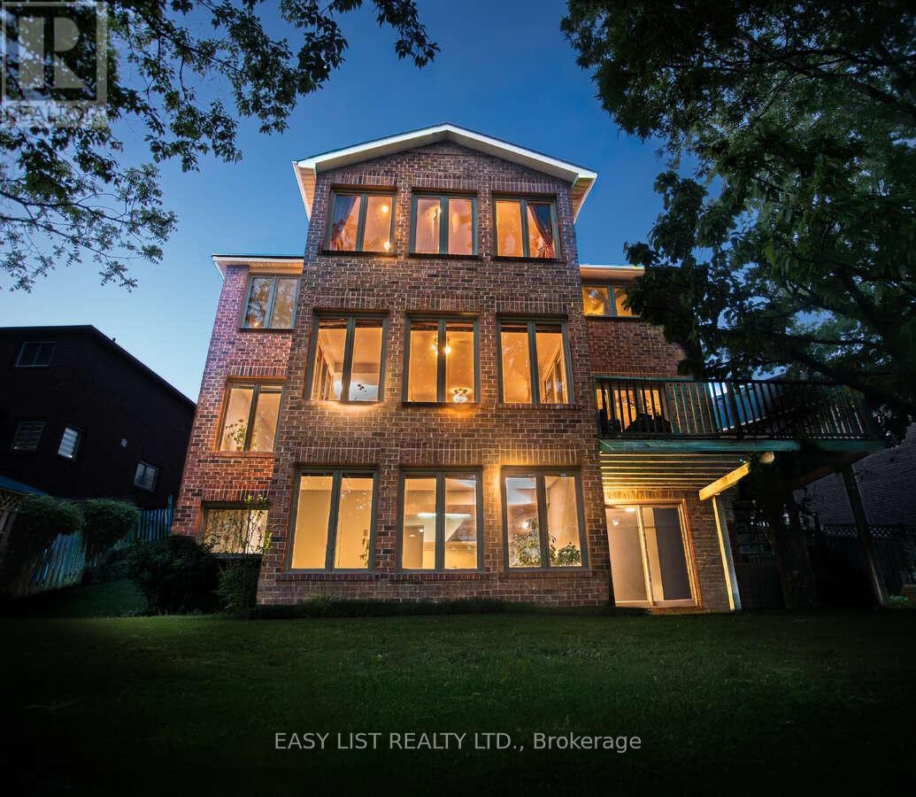 208 Anastasia Terrace, Mississauga, ON, L5B 3A6