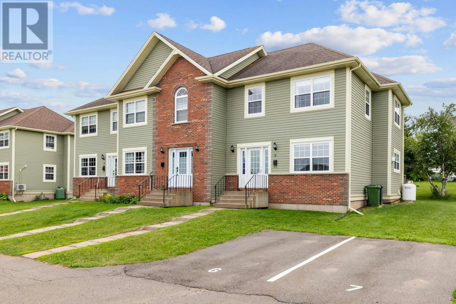 6 Edgeview Court, Stratford, PE, C1B 0H8