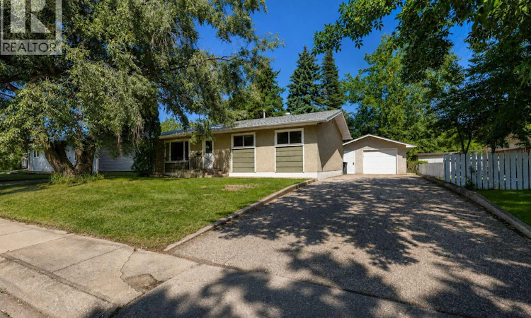 984 Bradshaw Place