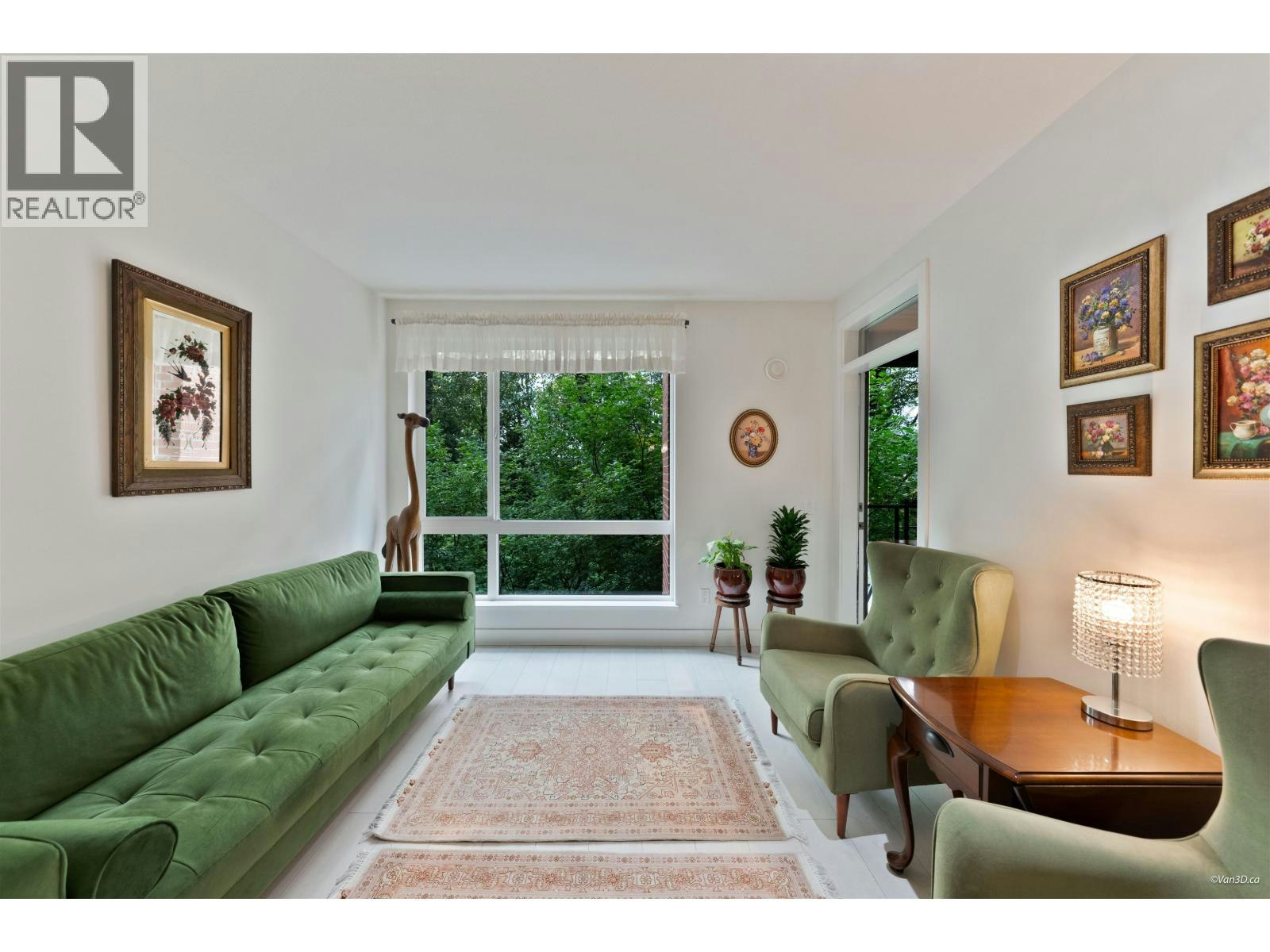 205-733 W 3rd Street, North Vancouver, BC, V7M 0C8