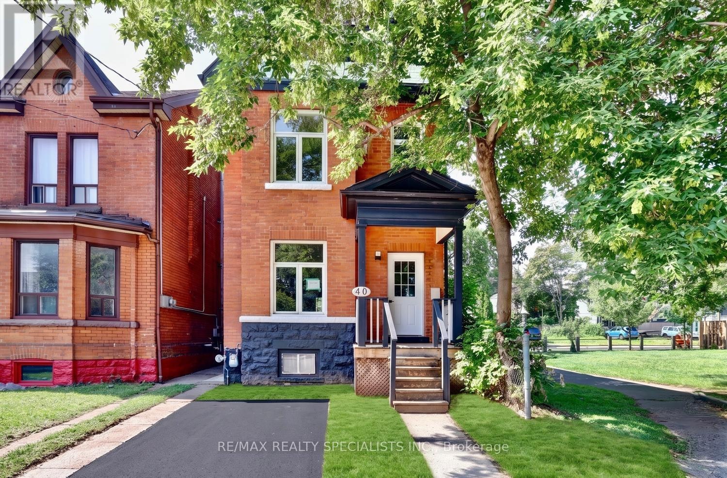 40 Century Street, Hamilton, ON, L8L 1V8