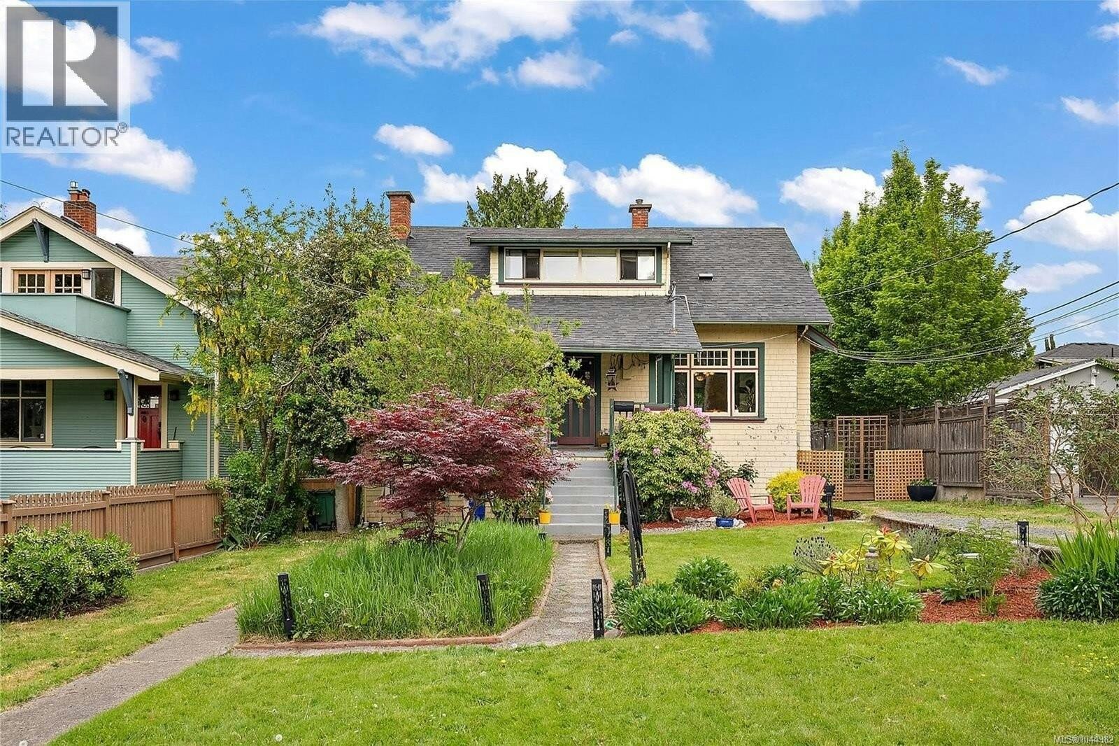 62 Obed Avenue, Saanich, BC, V9A 1H9