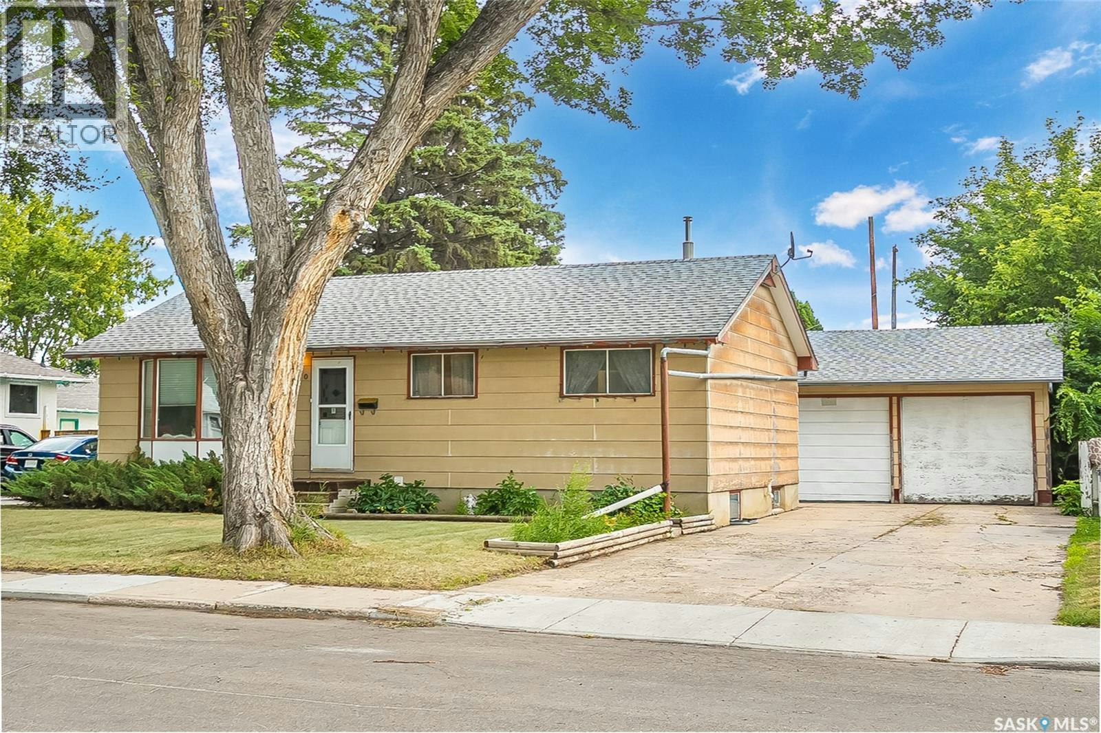 910 T Avenue N, Saskatoon, SK, S7L 3C1
