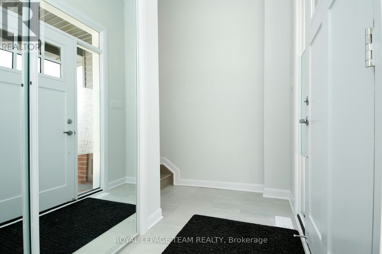 645 Hamsa Street, Ottawa, ON, K2J 6Z7 - 3