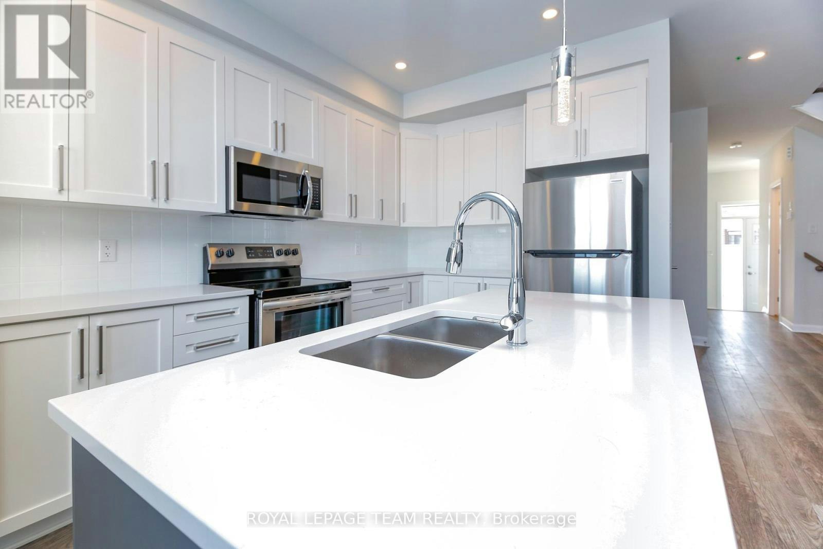 645 Hamsa Street, Ottawa, ON, K2J 6Z7 - 12