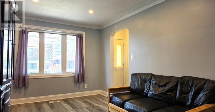 739 Vaughan Road, Toronto, ON, M6E 2Z1 - 5