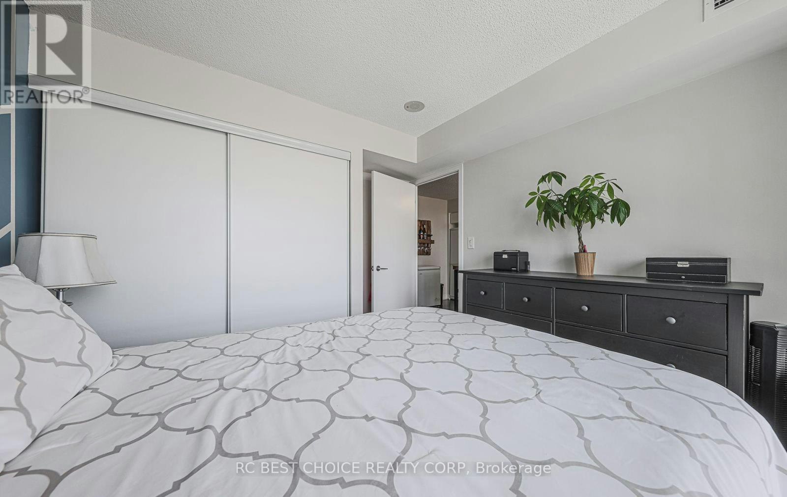 1501-21 Iceboat Terrace N, Toronto, ON, M5V 4A9 - 25