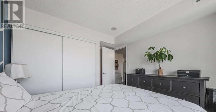 1501-21 Iceboat Terrace N, Toronto, ON, M5V 4A9 - 25