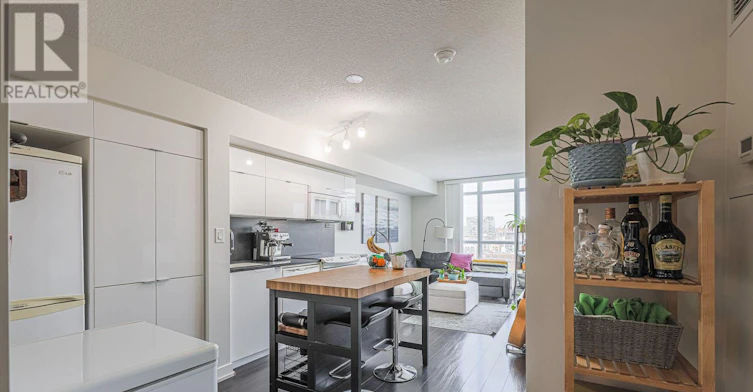 1501-21 Iceboat Terrace N, Toronto, ON, M5V 4A9 - 14