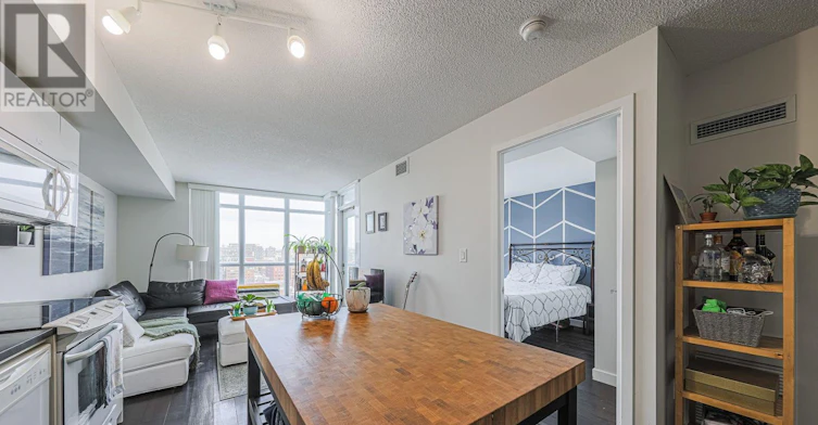 1501-21 Iceboat Terrace N, Toronto, ON, M5V 4A9 - 18